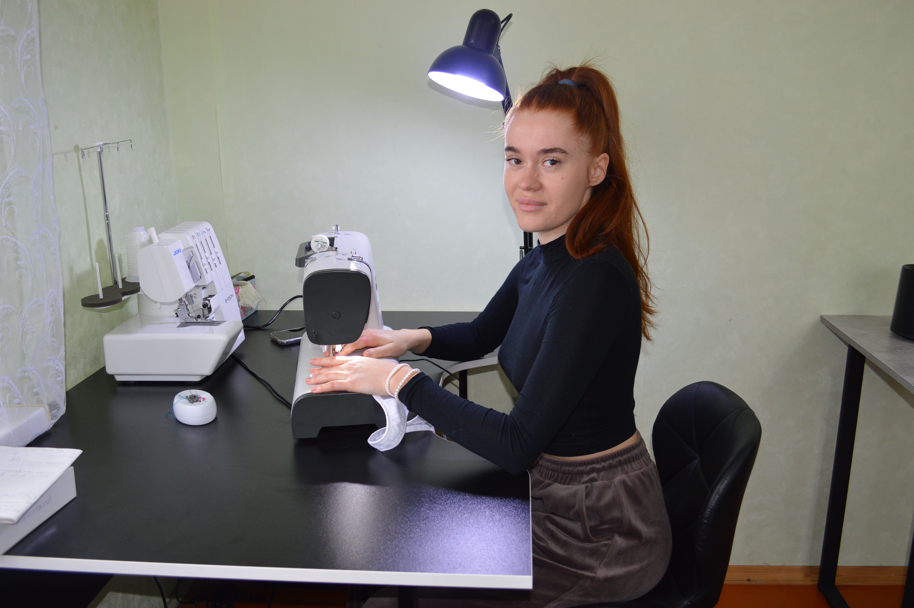 Молодая жительница Красной Яруги смогла открыть свой бизнес по пошиву благодаря соцконтракту.