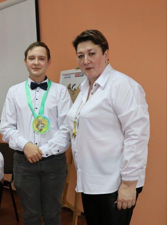 Юный краснояружский изобретатель стал призёром региональной питч-сессии технологических проектов, посвящённой 120-летию известного советского физика Игоря Курчатова.