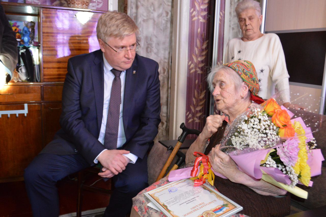 95-летний юбилей отметила труженица тыла, вдова участника Великой Отечественной войны, коренная жительница Красной Яруги Антонина Михайловна Мирошниченко.