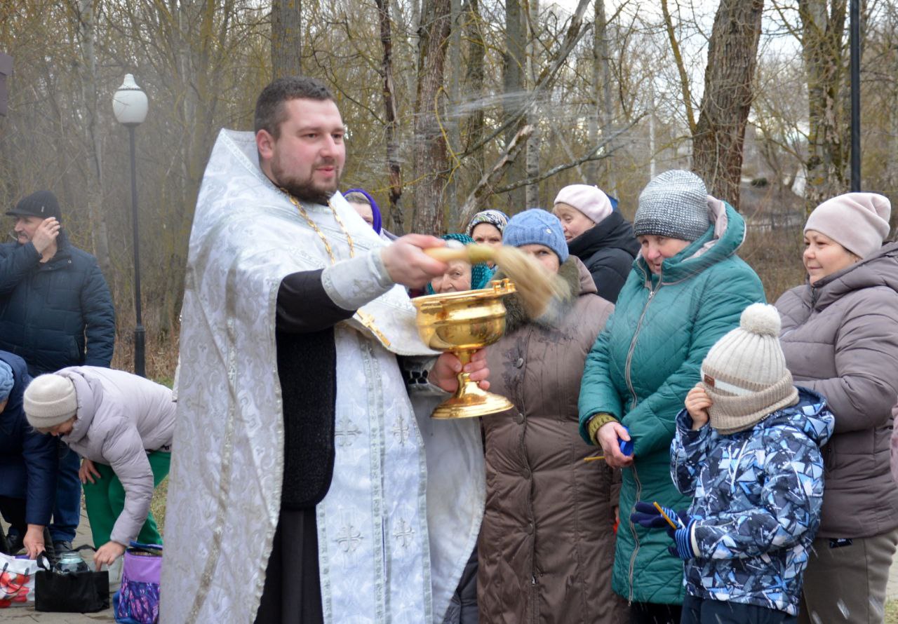 Сегодня в нашем районе состоялись традиционные купания в честь светлого праздника - Крещение Господне..