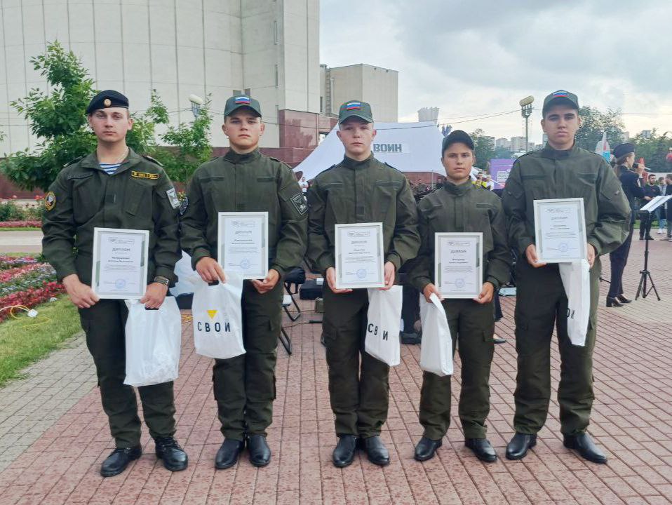 Наши ребята вошли в число лучших курсантов Центра развития военно-спортивной подготовки «Воин» региона.