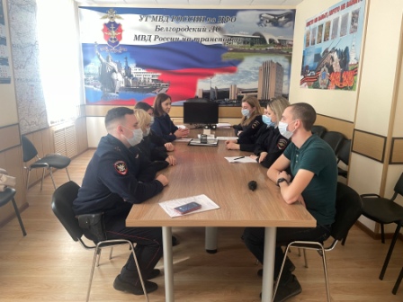 Белгородской транспортной прокуратурой в суд направлено уголовное дело по факту незаконного создания юридического лица. Белгородской транспортной прокуратурой в суд направлено уголовное дело по факту незаконного создания юридического лица.