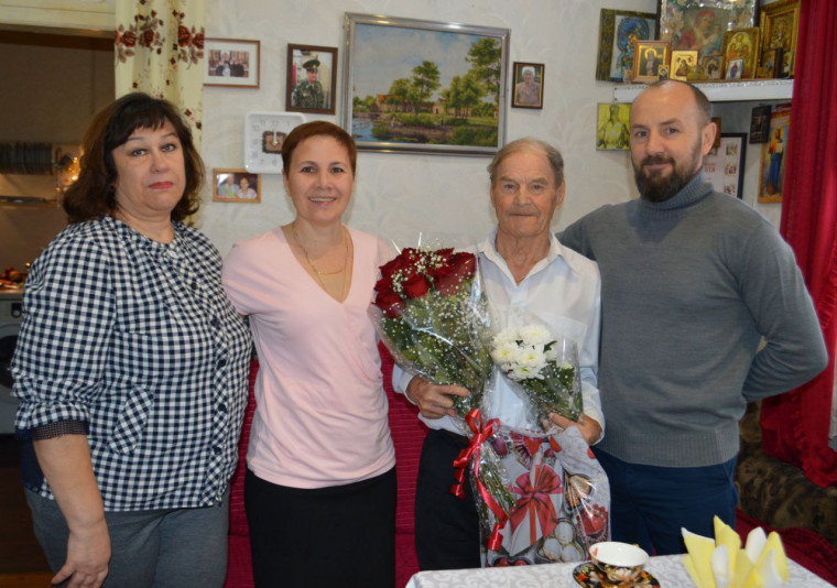 Сегодня 90-летний юбилей отмечает  житель Красной Яруги Михаил Иванович Ноздрин.