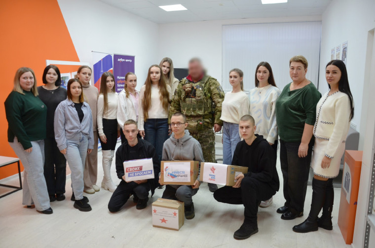 В День Героев Отечества краснояружские школьники встретились с ветераном СВО, бойцом добровольческого формирования «Орлан».