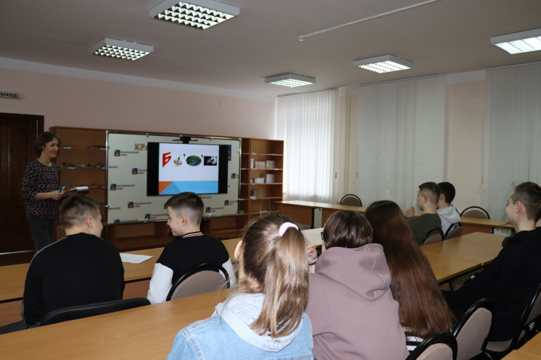 В центральной библиотеке Краснояружского района прошла встреча, посвященная избирательному праву в Российской Федерации.